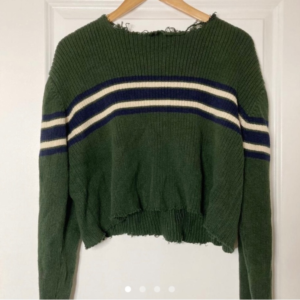 Pullover sweater